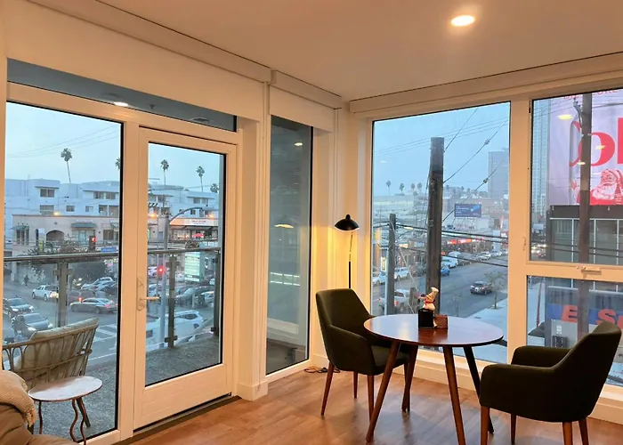 Dream Escape With Great Rooftop Views
